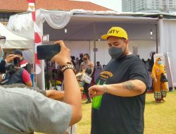 Desainer Fashion Ivan Gunawan Gelar Vaksinasi Gratis untuk Warga DKI Jakarta