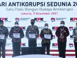 Kajati NTT, Dr. Yulianto Mendapatkan Penghargaan di Harkodia 2021