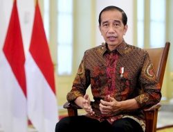 Singgung Whatsapp Group, Presiden Jokowi Juga Ingatkan TNI Polri Tidak Bisa Ikut dalam Urusan Demokrasi