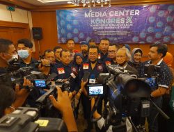 FSPTSI-KSPSI Yorrys Raweyai Tebar Sedekah Bangsa Bagi Ribuan Nasi Kotak untuk Pekerja-buruh