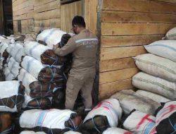 Penuhi Kebutuhan Nasional, Ratusan Ton Karet Asal Bade Berlayar Ke Surabaya