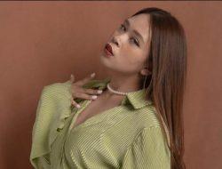 Jatuh Cinta Bikin Melek 3 Hari, Milka Eime Lahirkan “Crazily”