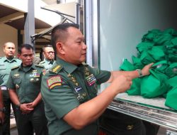 Ringankan Beban Anggota Jelang Idul Fitri, Kasad Berikan Bingkisan Lebaran