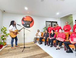 FOTO: Megawati bersama Seniman Butet Kartaredjasa dan Pelantun Lagu Jarji Jarbeh