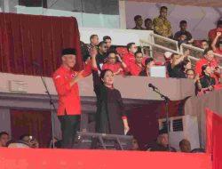 Getarkan GBK, Megawati, Puan dan Ganjar Bersama Presiden Jokowi, Serukan Dedikasi Hidup Untuk Tanah Air