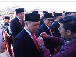 LUARBIASA !! Bupati Fahmi satu-satunya yang Meraih Satyalancana Wira Karya