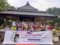 Yayasan Bung Hatta Madani dan Universitas Bung Hatta Gelar Haul 43 Tahun Bung Hatta Sang Proklamator di TPU Tanah Kusir Secara Sederhana