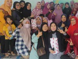 UNIVERSITAS BINA SARANA INFORMATIKA GELAR PELATIHAN PEMANFAATAN APLIKASI TIKTOK SEBAGAI MEDIA PEMASARAN PRODUK SALIMAH FOOD