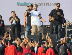 VIDEO BERITA: Siti Atikoh Bernyanyi Bersama Ribuan Perempuan Pendukung Ganjar-Mahfud di Bantul