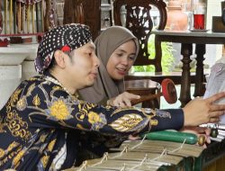 FOTO BERITA: Atikoh Ganjar Main Gamelan dan Jadi Pesinden di Magelang