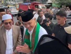 Ganjar Ingat Pesan Mbah Moen: Perjuangkan Kesejahteraan Rakyat dan Jangan Lupakan Orang Kecil