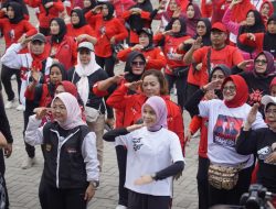 FOTO BERITA: Atikoh Ganjar Senam Sicita Bareng Ibu-ibu Lampung