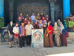 Cendekiawan Dr. Ana Sopanah Sosok Perempuan Berpikir Out of The Box dan Visioner