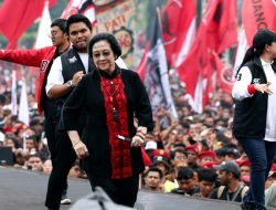 Ganjar-Mahfud Kumpul Bareng Megawati Monitoring Hasil Hitung Cepat di Kebagusan