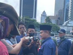 Koalisi Mahasiswa Indonesia Bersatu Mengelar Aksi Damai di Patung Kuda terkait Mendukung Pemilu Aman, Damai dan Tidak Terprovokasi serta Tolak Politik Identitas