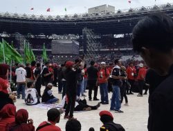 Kemacetan Menuju GBK Saat Kampanye Akbar Ganjar-Mahfud, Polisi Diduga Sengaja Lakukan Pembiaran