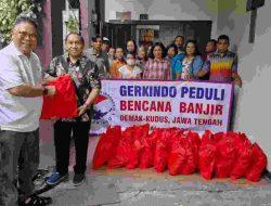 Giat Paskah Gerkindo Lakukan Aksi Peduli Bantu Korban Banjir Demak-Kudus