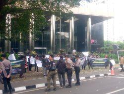 Demo ke-7 Kalinya di KPK, LSM Ini Desak Agar Status Bupati Lamongan Ditetapkan Atas Dugaan Kasus Korupsi yang Merugikan Negara