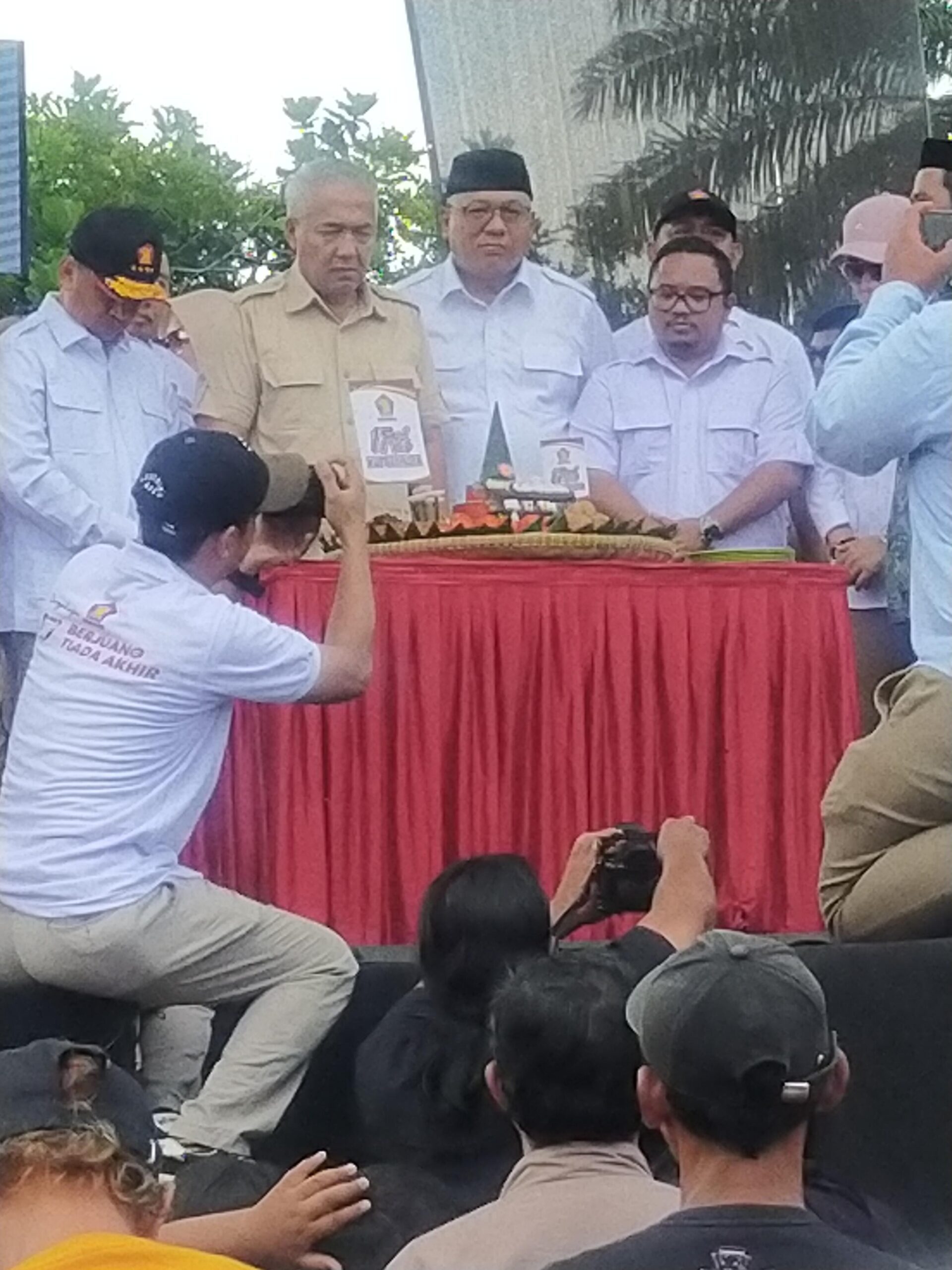 Peringatan HUT Ke 17  Partai Gerindra  di Depok  Berbagi Hadia