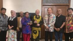 HRM. Soekarna Apresiasi Penyerahan Sertifikat Amanah oleh Maharaja Kutai Mulawarman kepada Generasi Keluarga Cendana