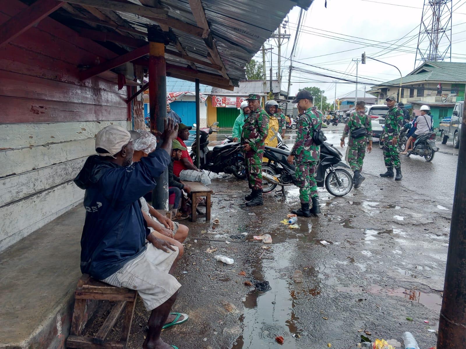 Jaga Keamanan Wilayah, Kodim 1710/Mimika Laksanakan Patroli Humanis Di Wilayah Binaan