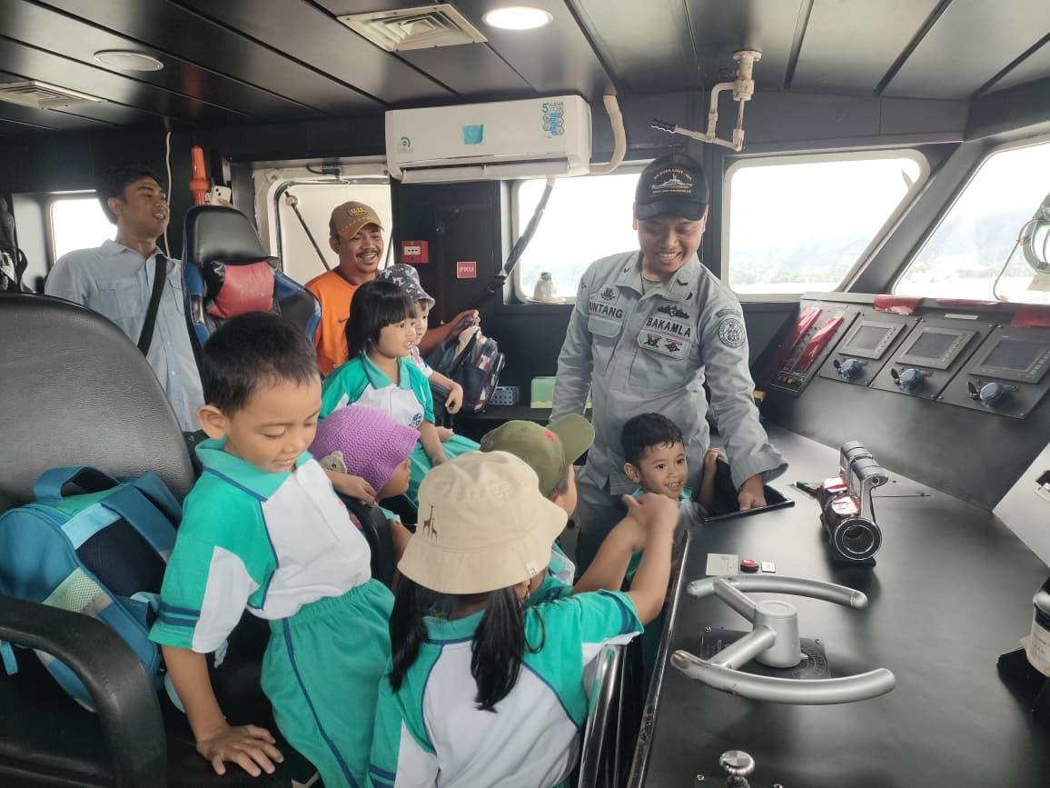 2025  KN. Kuda Laut-403 Edukasi Siswa TK Kristen Kalam Kudus Ambon
