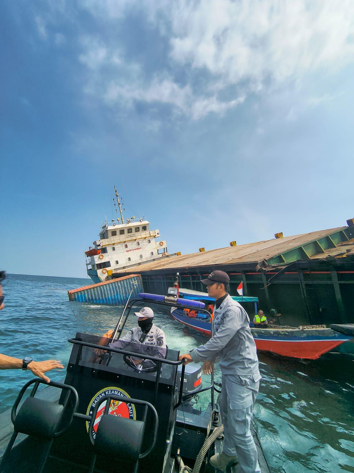 Bakamla RI Respon Cepat Tangani Kecelakaan Kapal di Sunda Kelapa
