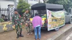 Jaga Kestabilan Harga Beras, Para Babinsa Dari Kodim 1710/Mimika Bekerja Sama Dengan Perum Bulog Terus Menjual Beras SPHP Untuk Warga Mimika