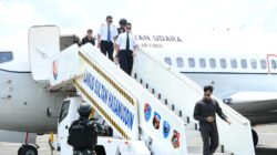 Sukhoi Su 27/30 Skadron Udara 11 Paksa Mendarat Pesawat Asing di Lanud Sultan Hasanuddin