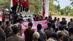 GMNI Geruduk Kantor Walikota: 17 Persoalan Tangsel Jadi Sorotan