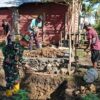 Personel Satgas TMMD Ke-127 Kodim 1514/Morotai Lanjutkan Pembangunan MCK di Desa Dehegila