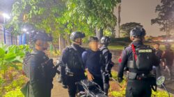 Brimob Metro Jaya Gagalkan Tawuran Remaja di Cikarang Utara, 2 Pelaku dan 7 Sajam Diamankan